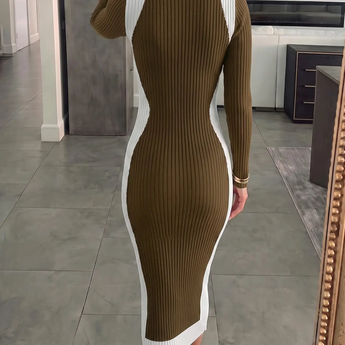 Women's Colorblock Long Sleeve Knit Midi Dress with Slim-Fitting Mock Neck for Autumn and Winter