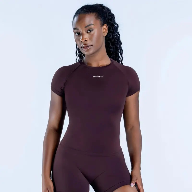 Dfyne Women's Contoured 2-Piece Matching Workout Set - Raglan Sleeve Top and Shorts, Breathable 4-Way Stretch Durable Fabric, High Elastic Activewear, Athleisure Sportswear